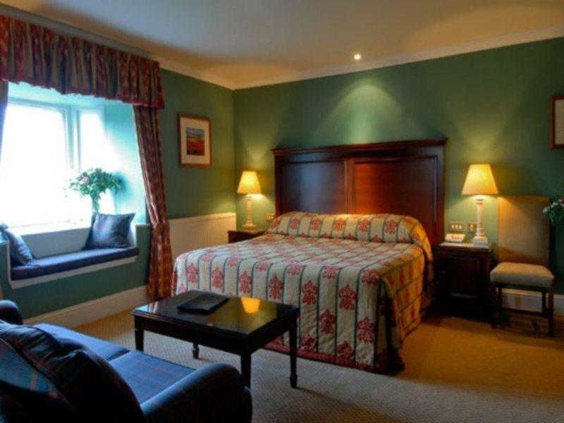 Golf View Hotel & Spa Нэрн Экстерьер фото